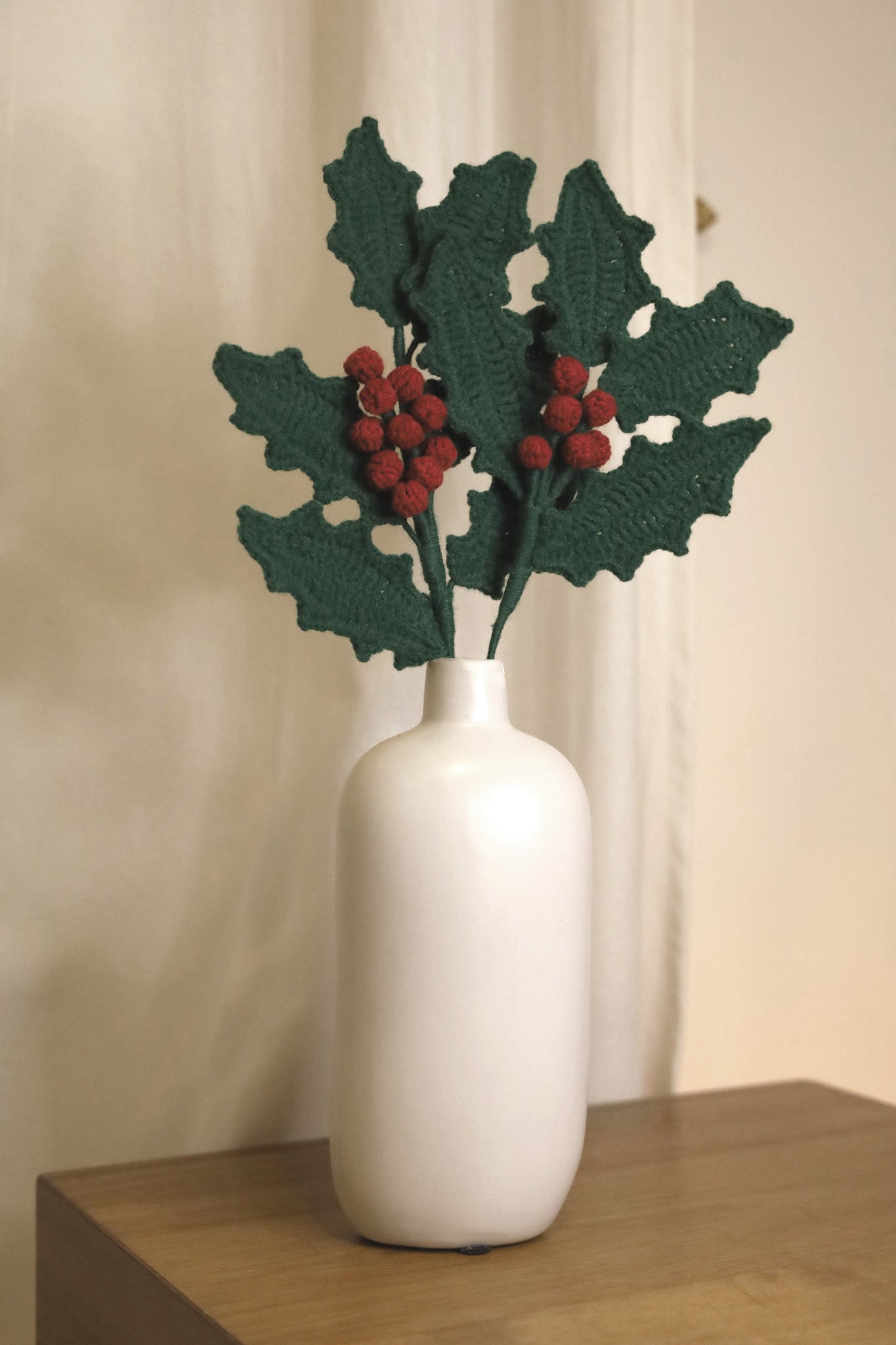 Mistletoe leaf