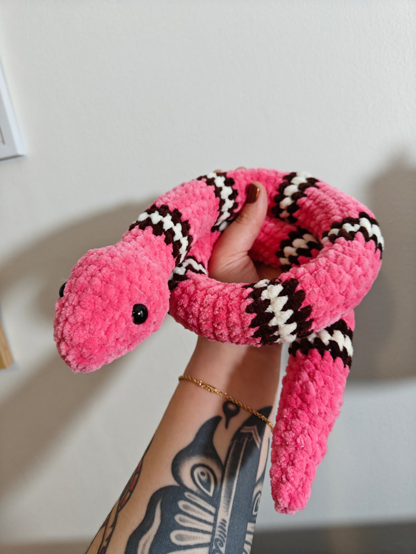 Snake plushie